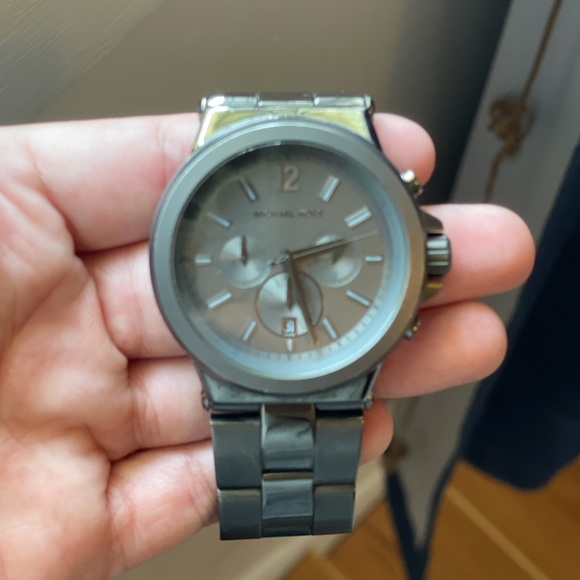 Michael Kors Gunmetal Men’s Watch - Picture 2 of 4